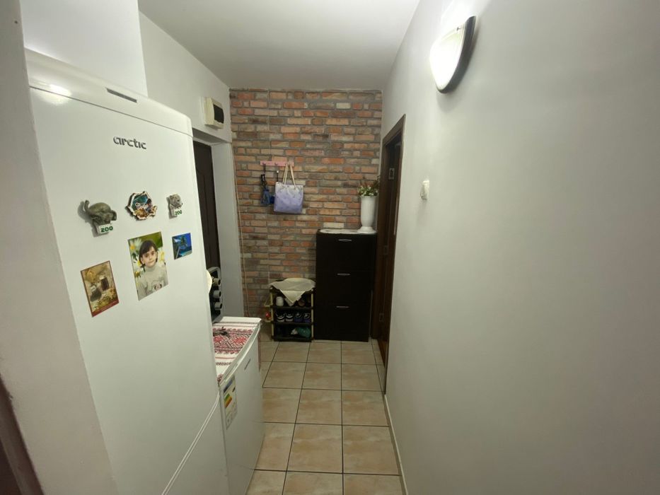 Vând ap 2 camere et 2