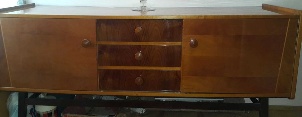 Corp mobilier tip Bufet; Servanta Vintage cu sertare si usi; anii 1970