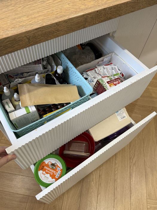 Стол для кухни….