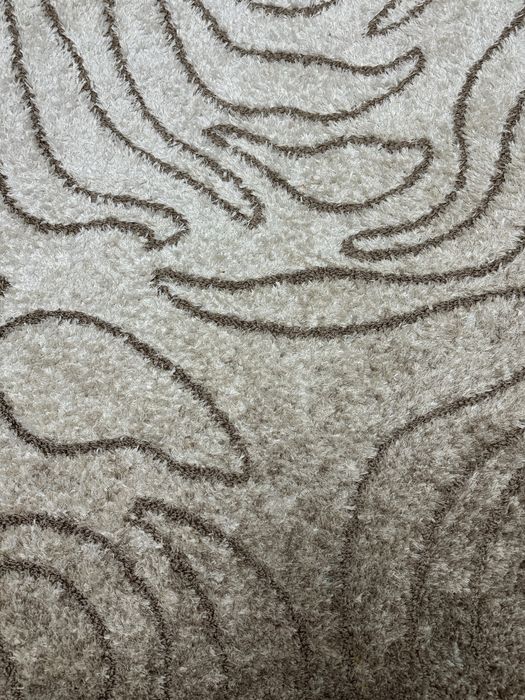 Продам ковер в хорошем состоянии