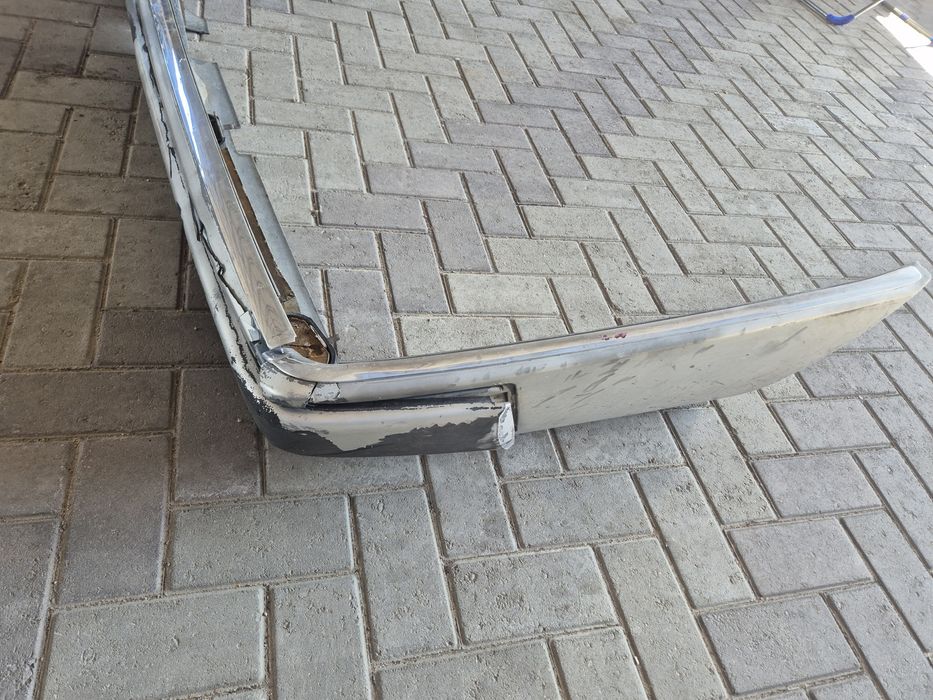 Бампер бу Мерседес 124