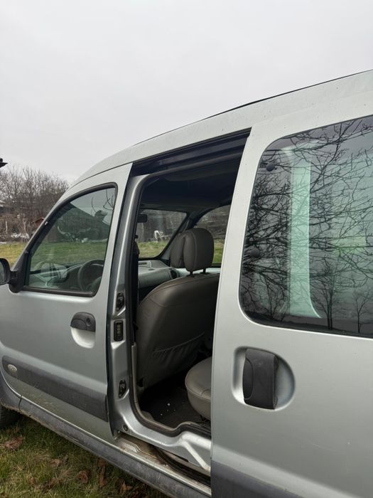 Vand/Schimb renault kangoo 4*4