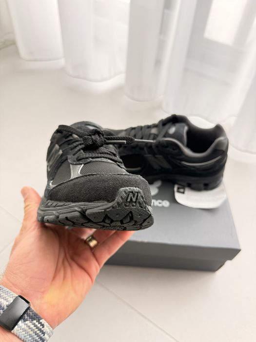 New Balance 2002r Triple Black