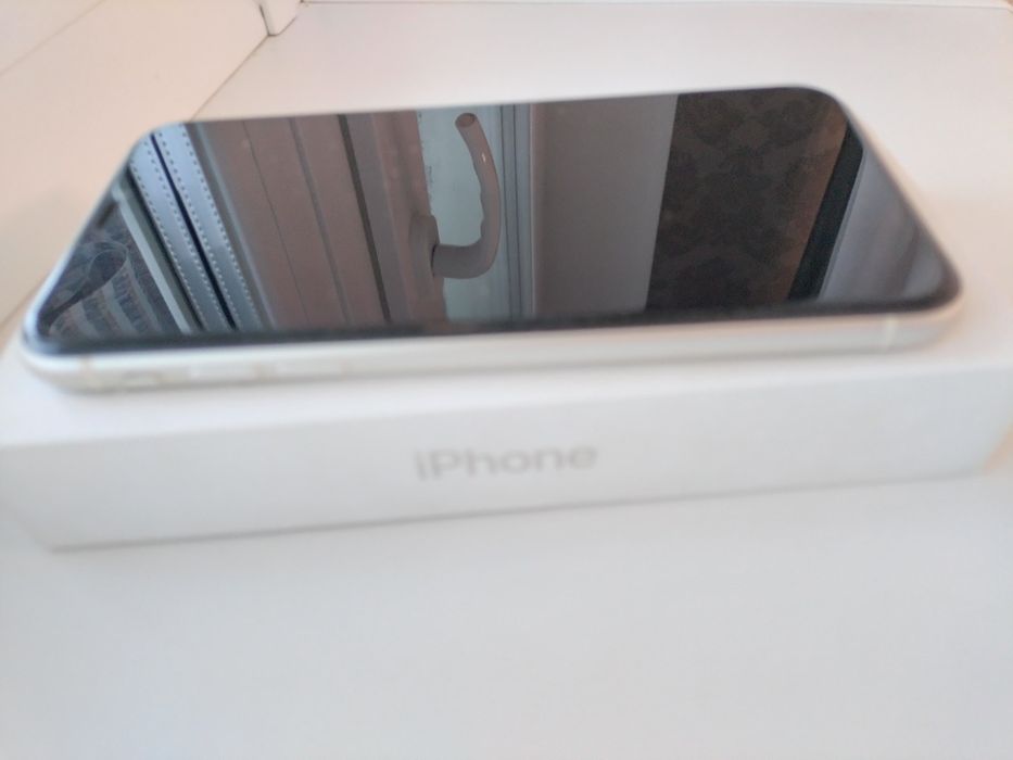 Просто айфон 11 в отличном состоянии