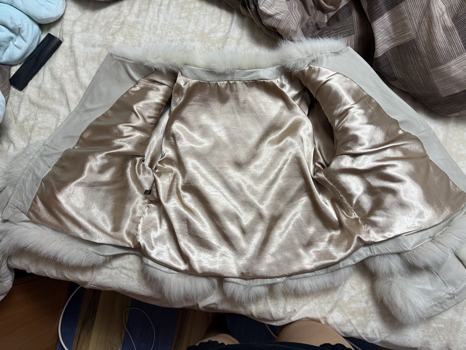 haina de blana vulpe alba