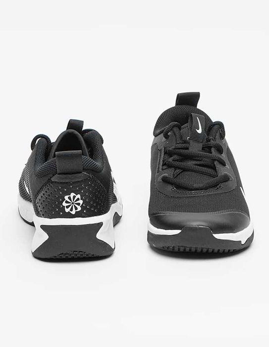 Nike маратонки НОВИ-38,5