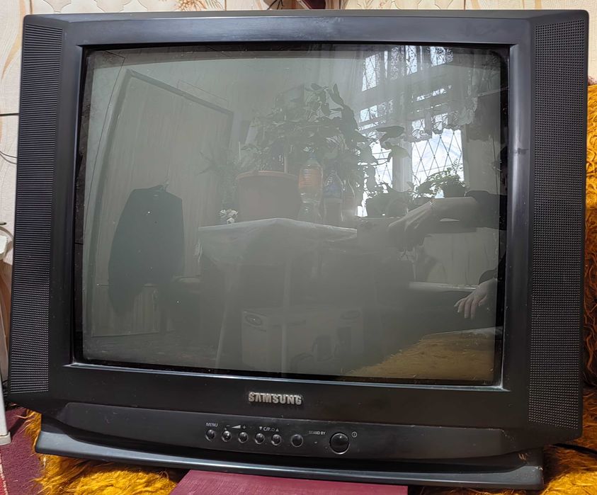 Телевизор samsung