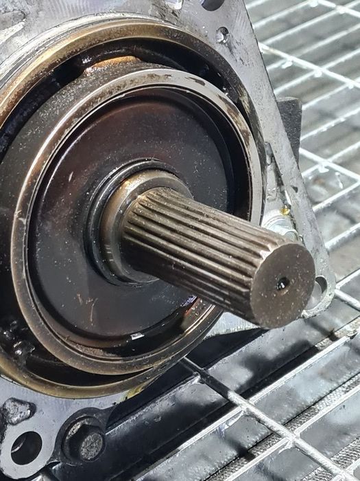 Cutie de Tranfer Grup Fata Nissan Qashqai 2.0 D 2007 - 2010 150CP Manuala 6 Trepte M9R ...