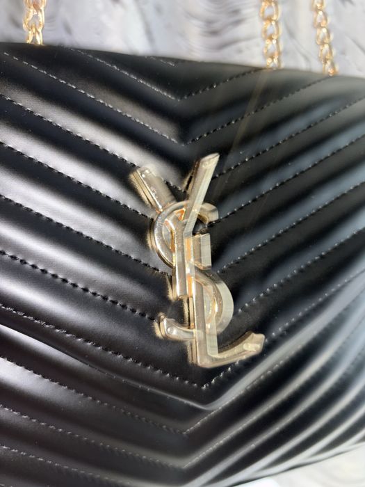 Geanta YSL.