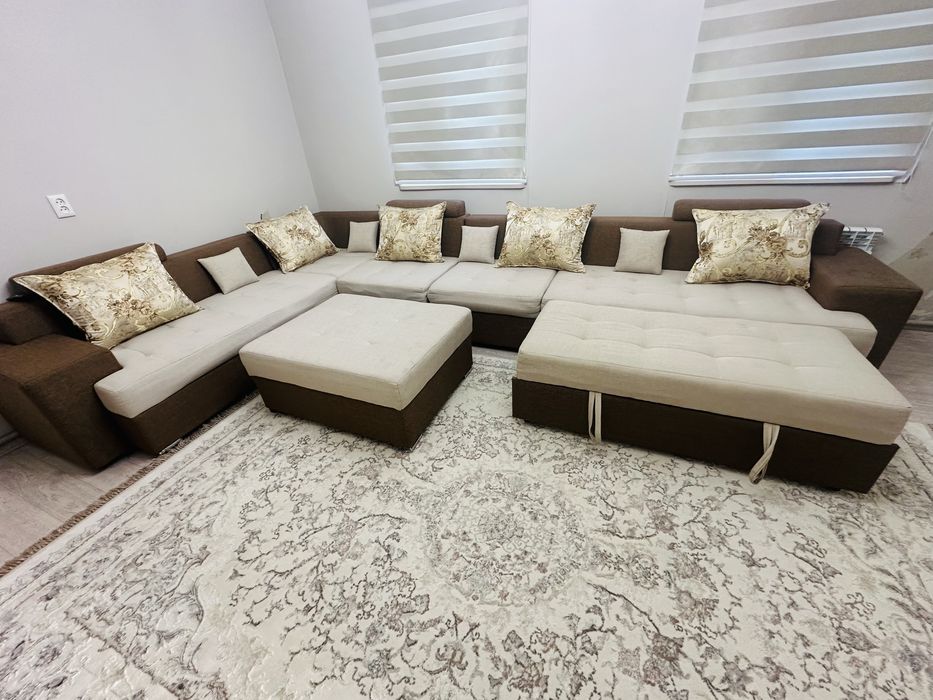 Угловой семейный диван