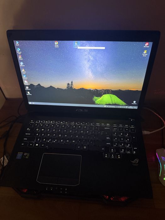 Геймърски лаптоп ASUS ROG G750