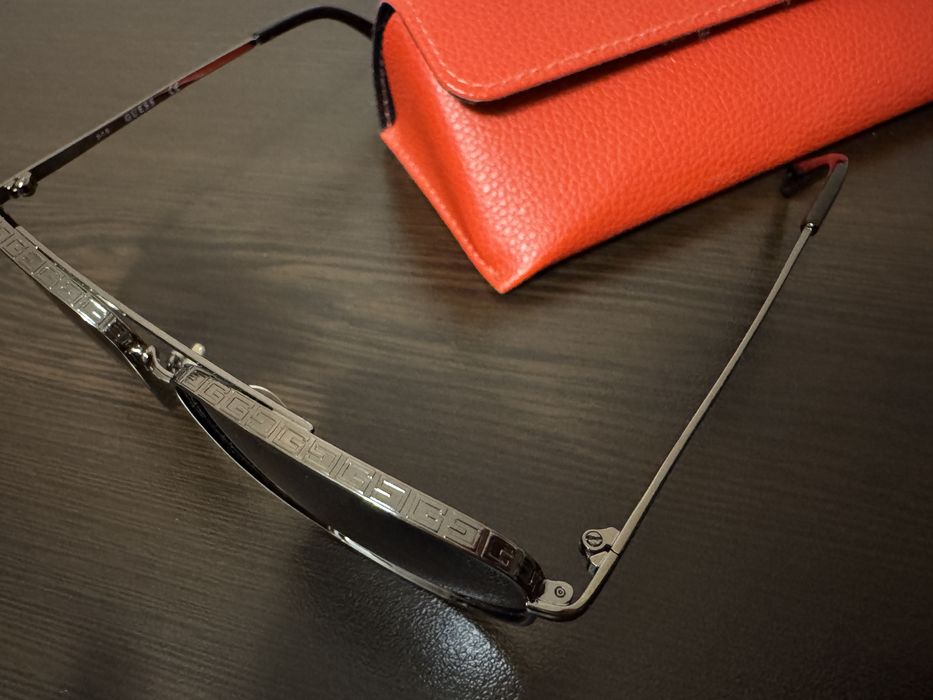 Дамски очила Guess