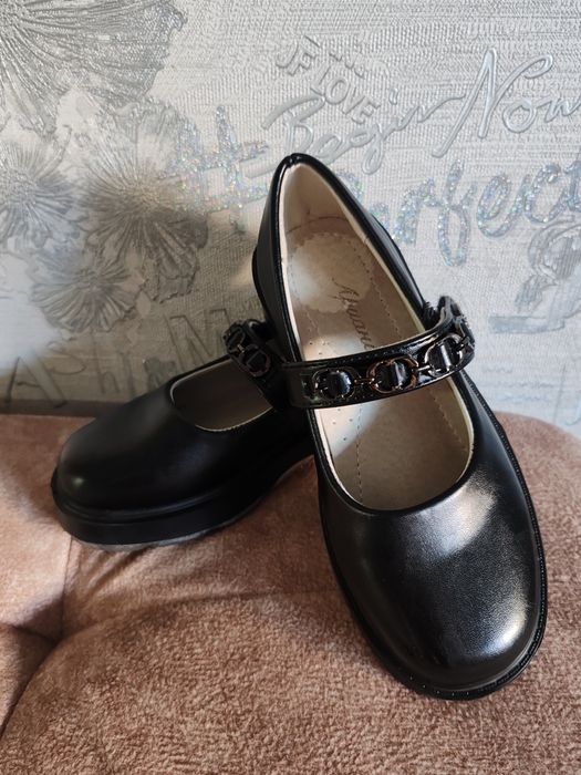 Туфли на девочку