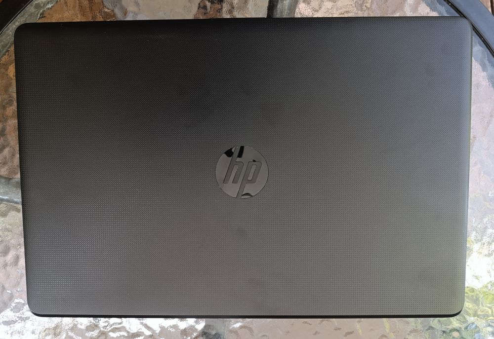 HP 255 G6 15.6" 512 GB Нова батерия Отлично състояние