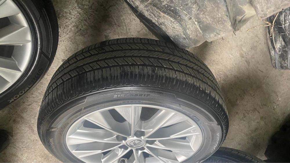 215/55/17 покрышкасы новый, диск оригинал !!