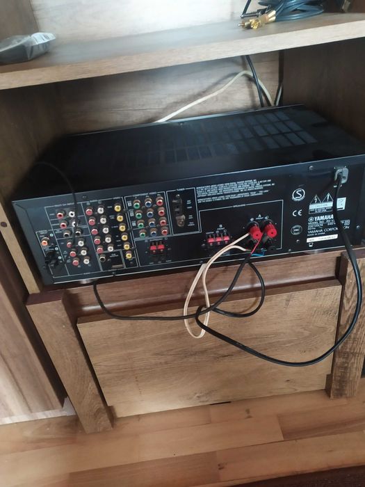 Продавам YAMAHA RX V359