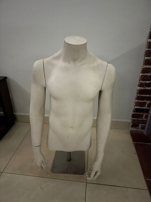 Vind manechin bust barbat