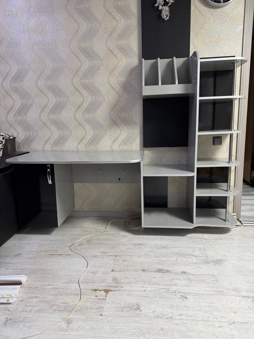 Стол компьютерный