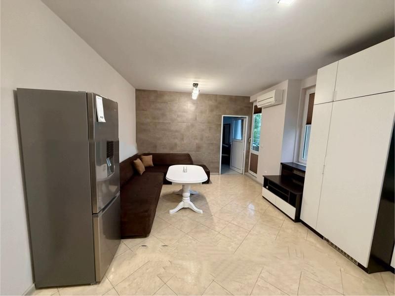 Дава се под наем Двустаен апартамент в София, Младост 4 - 67 кв.м за 599 € - Снимка #2