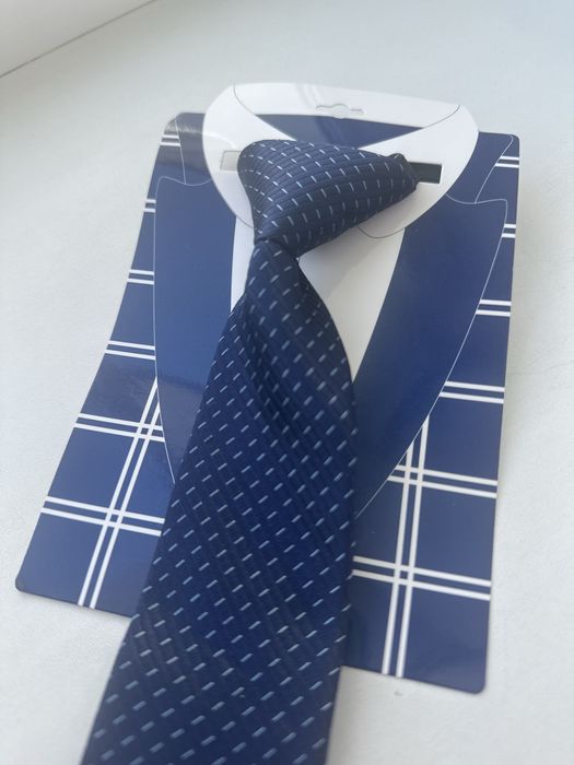 Галстук синий на резинке