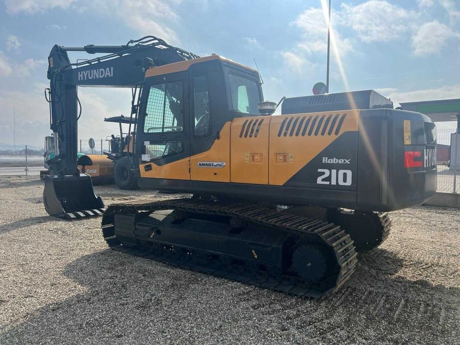 Багер Hyundai R210 - [21 т, 141 к.с.] - Нов  + Видео