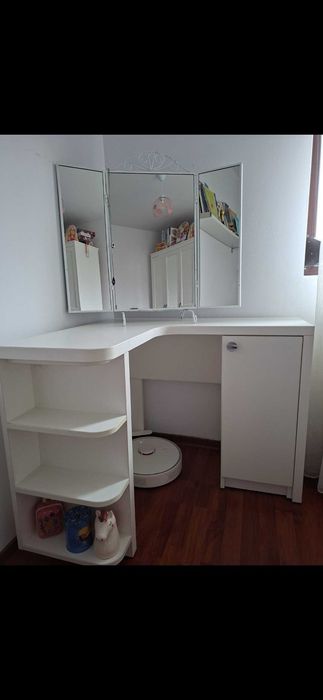 Vand masa machiaj si oglinda