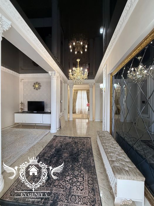 Продается дом 2.4 сотки на центр луночарском