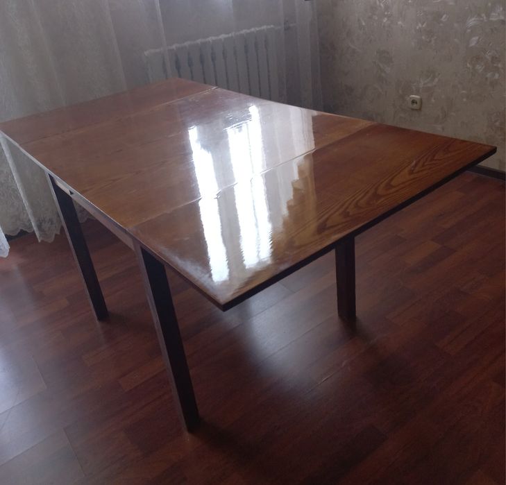 Продам стол раздвижной полированный