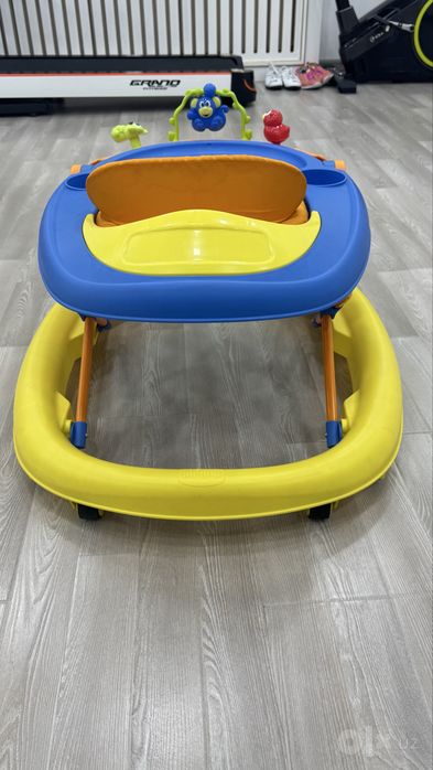 Ходинок из бренда chicco