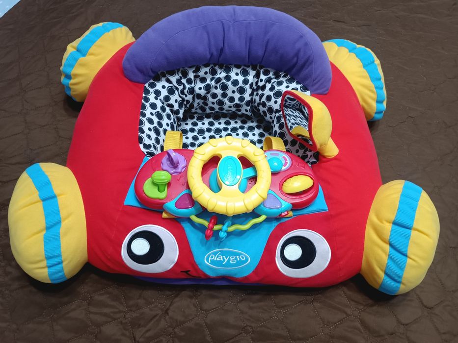 Игрален център кола със светлини и звуци Playgro