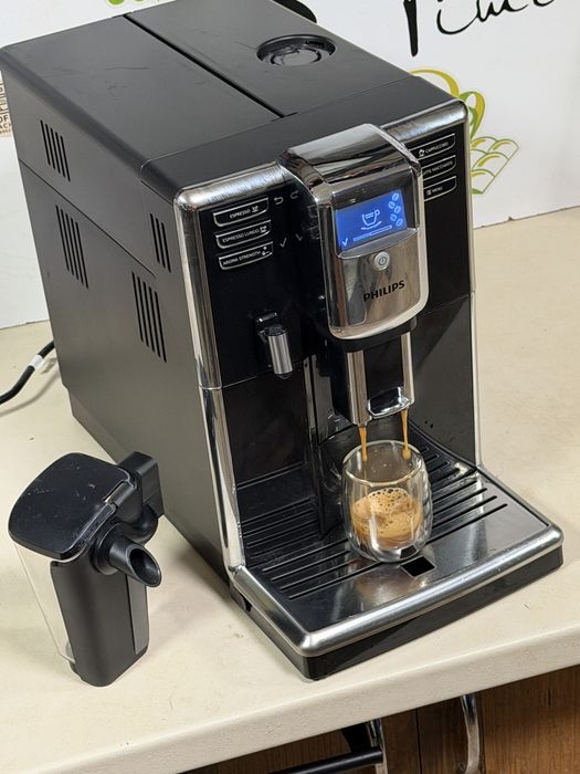 Кафемашина кафе автомат Philips Latte go с гаранция