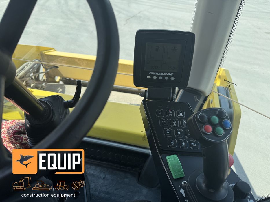 Каток Dynapac CC2200 в налчие в Ташкенте