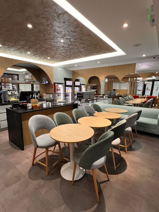 Scaune si mese cafenea – HoReCa, stare foarte bună