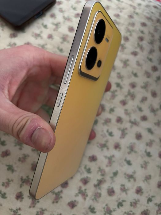 Продам Vivo v25e