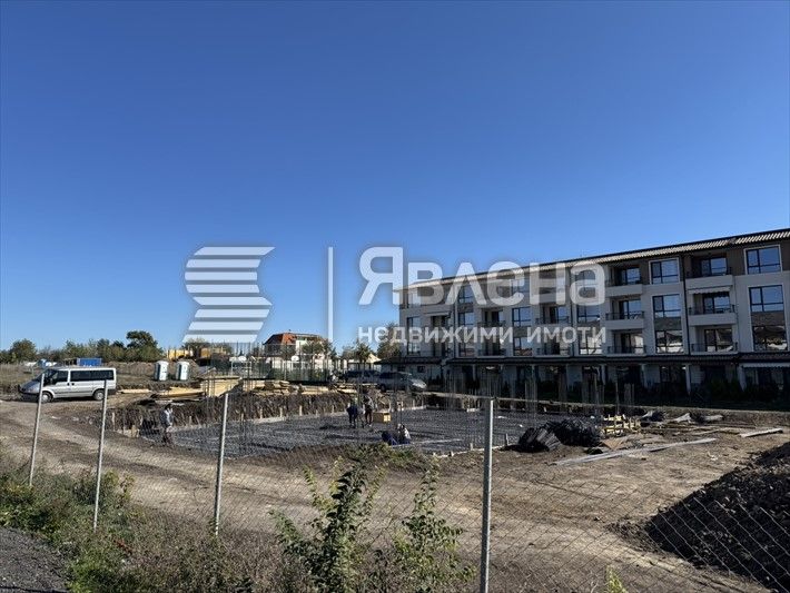 Продава се Двустаен апартамент в Бургас, Сарафово - 87 кв.м за 1150 €/кв.м - Снимка #2