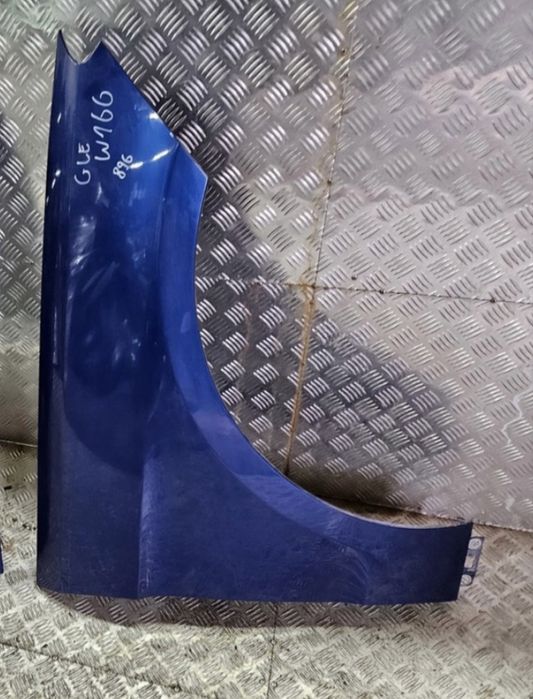 Преден десен калник Мерцедес ML Gle 166 W166 MERCEDES W166 2012-2018