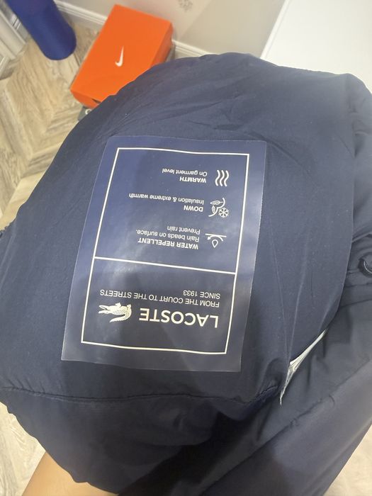Продам куртку LACOSTE
