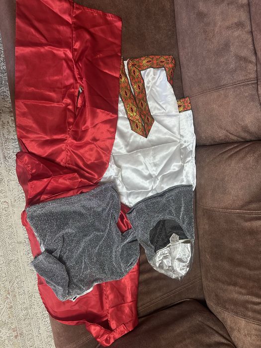 Продам разные новогодние костюмы