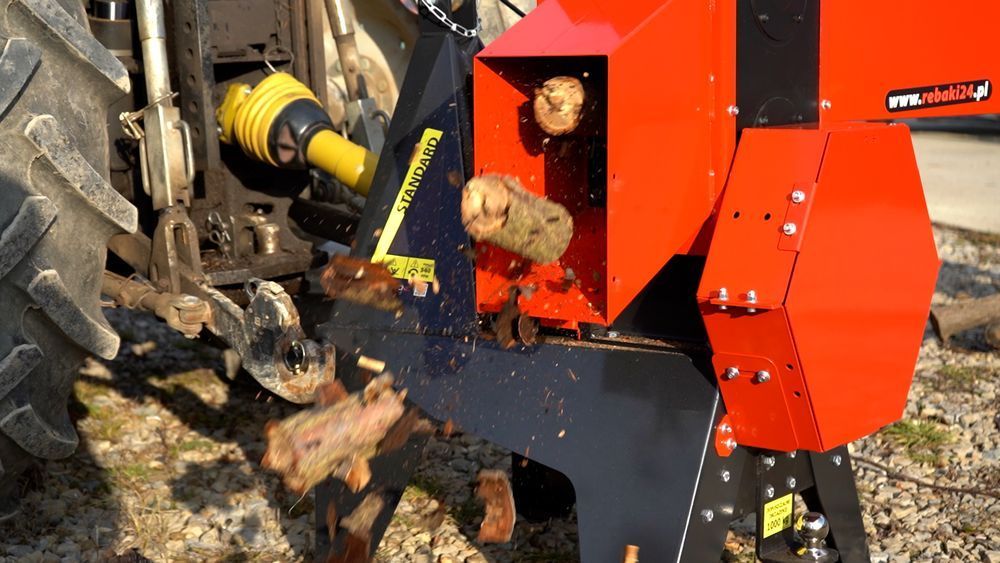 tocător crengi la tractor r 150