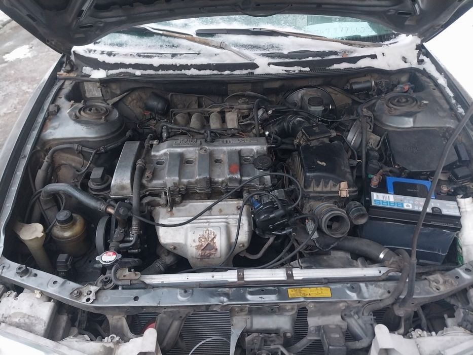 Срочно  продам  мазду кронус 626