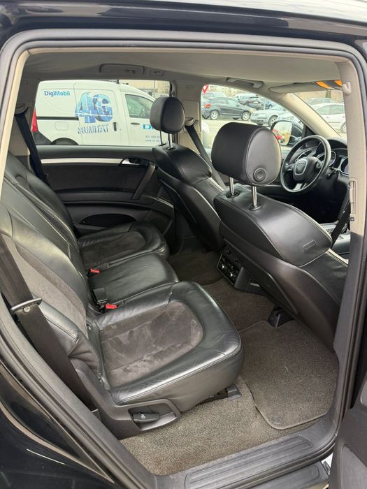 Vînd Audi Q7 2007