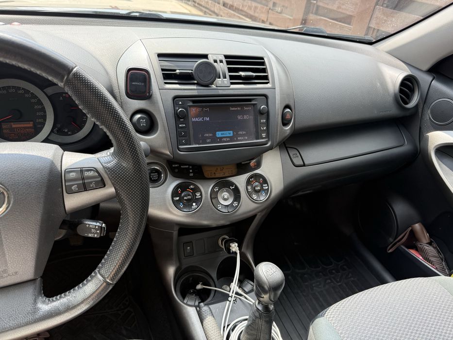 Toyota RAV4 2.2 D-4D 4x4 • 150 CP • 2012