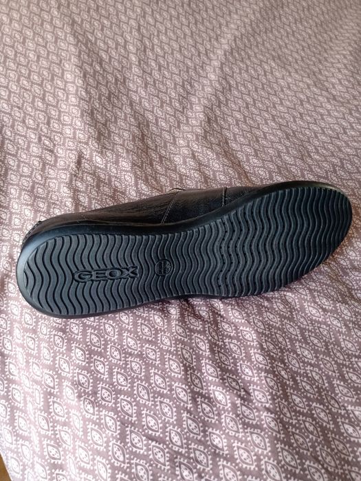 Mocasini piele Geox, etichetă.