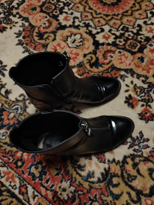 Ботильоны на каблуке