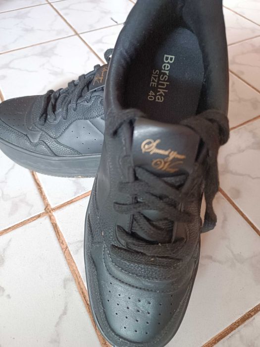 Кецове платформа Bershka, черни, №40, 25 лева