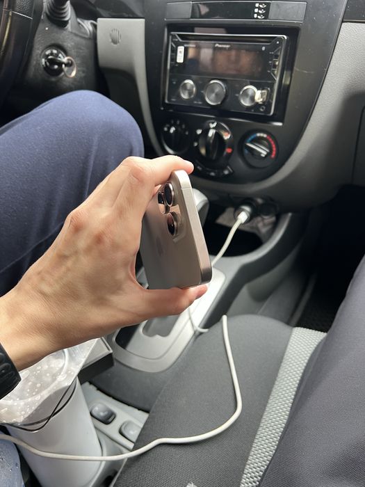 Iphone 15promax 256gb 86% yomks ochilmagan