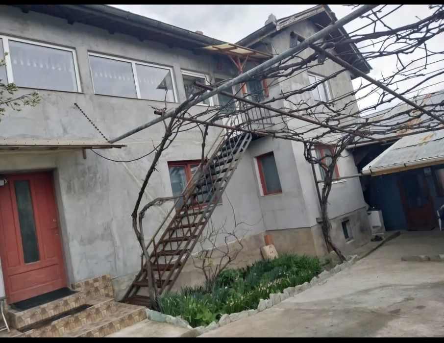 Vând casa ,Zona Măneciu-Ungureni Ph