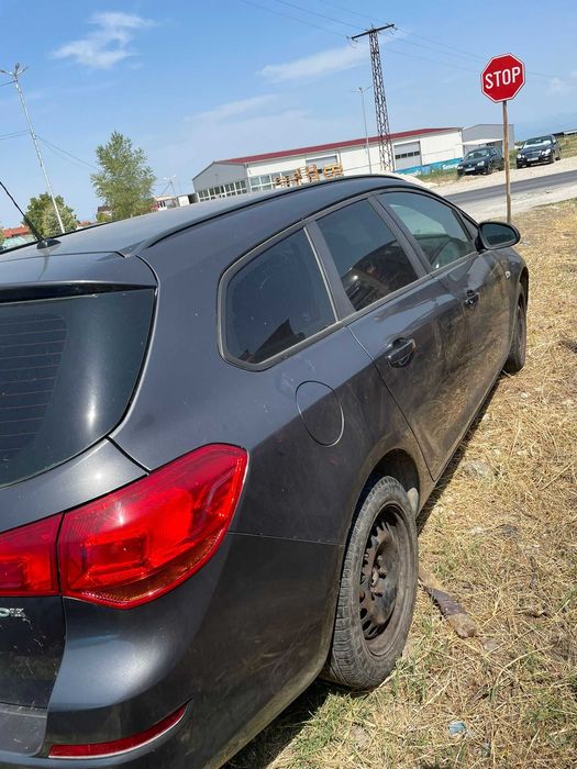 Опел Астра J 1.3 дизел /Opel Astra J  на части 2011 70kw