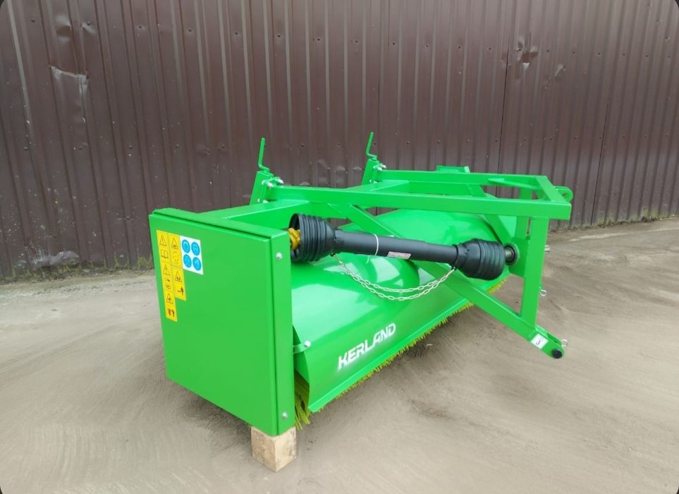 Щетка коммунальная Kerland . Польша