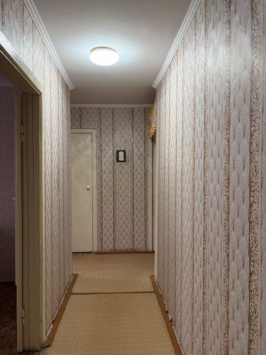 Продам 3х ком квартиру, 2/3 очень теплая, требуется ремонт